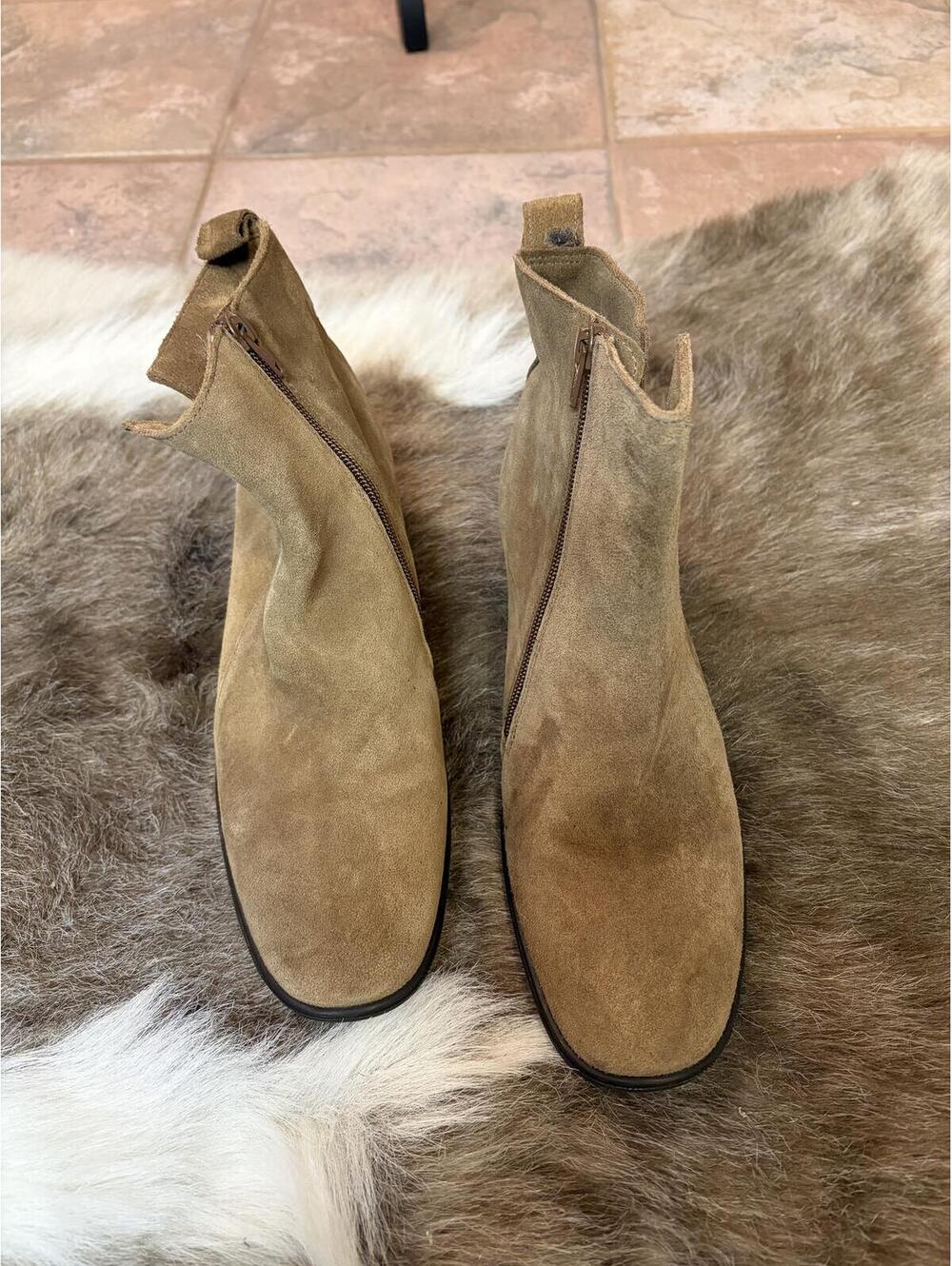 NAOT NWOT Tan Suede Ankle Boots with Side Zipper and Low Heel